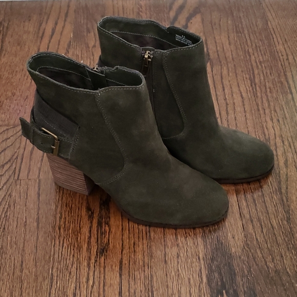 hunter green suede boots